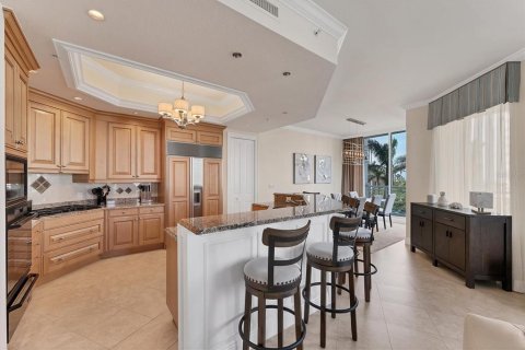 Condo in Sarasota, Florida, 2 bedrooms № 2205925 - photo 22