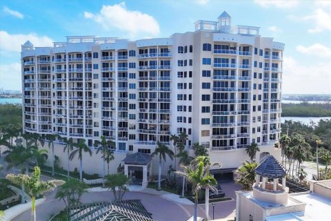 Condo in Sarasota, Florida, 2 bedrooms  № 2205925 - photo 7