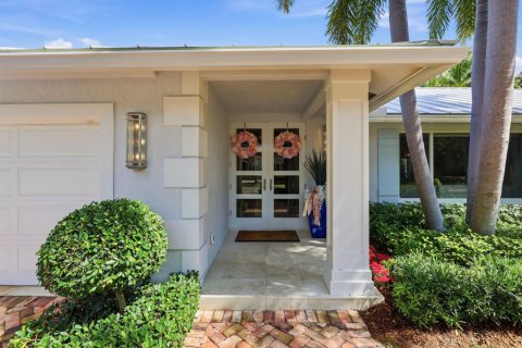 House in Boca Raton, Florida 5 bedrooms, 337.33 sq.m. № 2193574 - photo 2