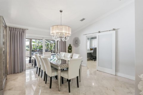 House in Boca Raton, Florida 5 bedrooms, 337.33 sq.m. № 2193574 - photo 17