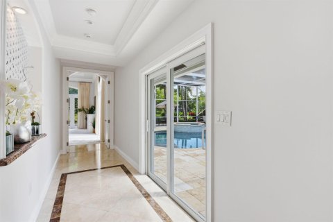House in Boca Raton, Florida 5 bedrooms, 337.33 sq.m. № 2193574 - photo 19