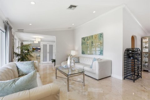 House in Boca Raton, Florida 5 bedrooms, 337.33 sq.m. № 2193574 - photo 8