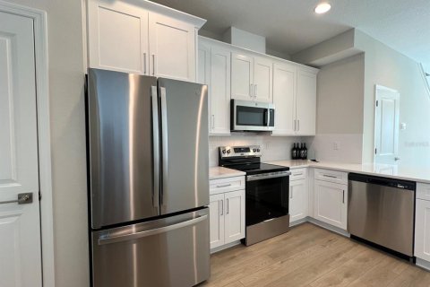 Townhouse in Seminole, Florida 2 bedrooms, 142.51 sq.m. № 1858256 - photo 5