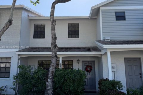 Adosado en venta en Pembroke Pines, Florida, 2 dormitorios, 117.06 m2 № 1998685 - foto 13