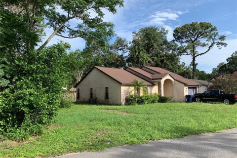 House in Tampa, Florida 3 bedrooms, 141.21 sq.m. № 1838243 - photo 22