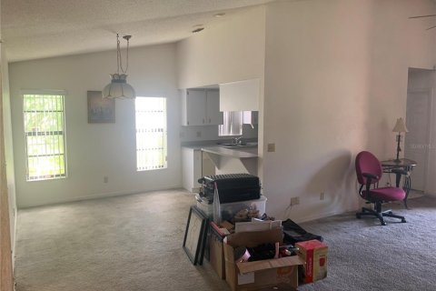 House in Tampa, Florida 3 bedrooms, 141.21 sq.m. № 1838243 - photo 8