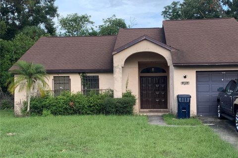 House in Tampa, Florida 3 bedrooms, 141.21 sq.m. № 1838243 - photo 2