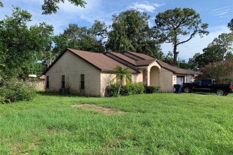 House in Tampa, Florida 3 bedrooms, 141.21 sq.m. № 1838243 - photo 23