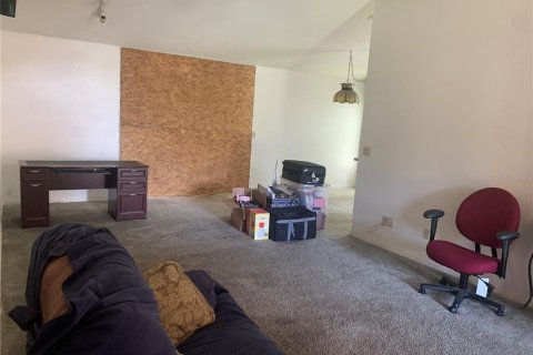 House in Tampa, Florida 3 bedrooms, 141.21 sq.m. № 1838243 - photo 18