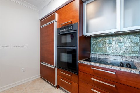 Condo in Hallandale Beach, Florida, 3 bedrooms  № 2059855 - photo 9
