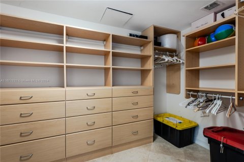 Condo in Hallandale Beach, Florida, 3 bedrooms  № 2059855 - photo 28