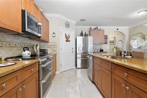 House in DeLand, Florida 5 bedrooms, 269.97 sq.m. № 2219509 - photo 14