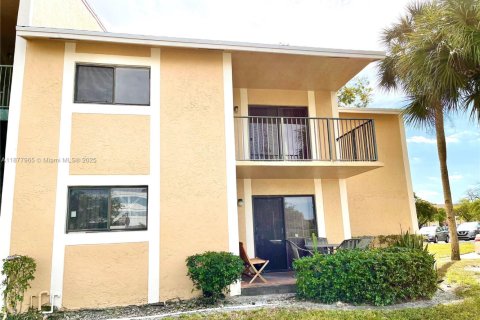 Condominio en venta en Pembroke Pines, Florida, 2 dormitorios, 94.39 m2 № 1949965 - foto 15
