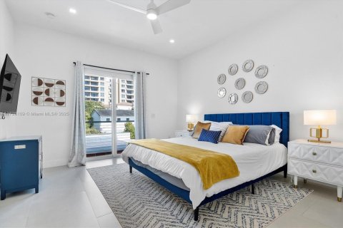 Townhouse in Miami, Florida 4 bedrooms, 241.55 sq.m. № 1478063 - photo 27