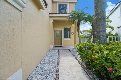 Villa ou maison à vendre à Weston, Floride: 4 chambres, 227.61 m2 № 2265561 - photo 2