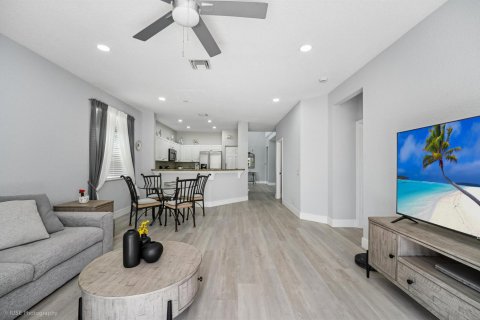 Villa ou maison à vendre à Weston, Floride: 4 chambres, 227.61 m2 № 2265561 - photo 8