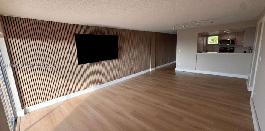 Кондоминиум с 3 спальнями в Хайалиа, Флорида № 2004979