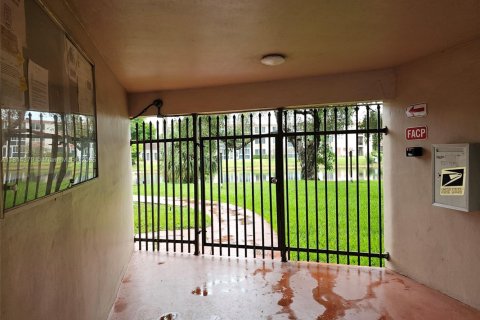 Condominio en venta en Sunrise, Florida, 1 dormitorio, 80.82 m2 № 1774488 - foto 15