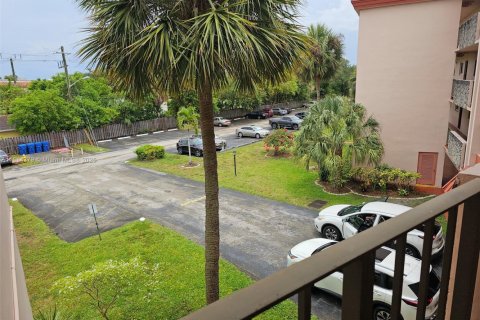 Condominio en venta en Sunrise, Florida, 1 dormitorio, 80.82 m2 № 1774488 - foto 21