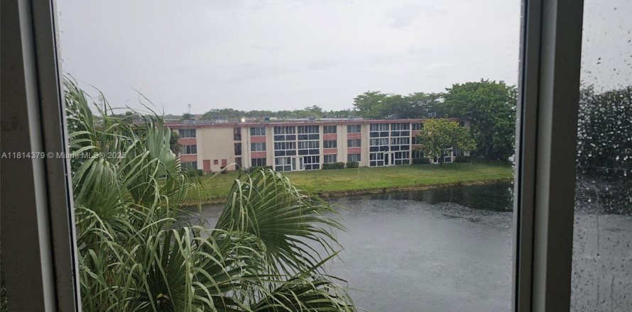 Condominio en Sunrise, Florida, 1 dormitorio  № 1774488