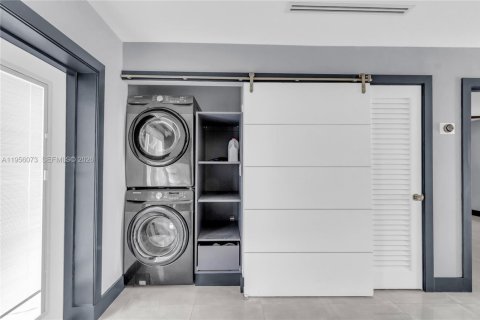 Villa ou maison à louer à Pembroke Pines, Floride: 4 chambres, 125.6 m2 № 2022187 - photo 14