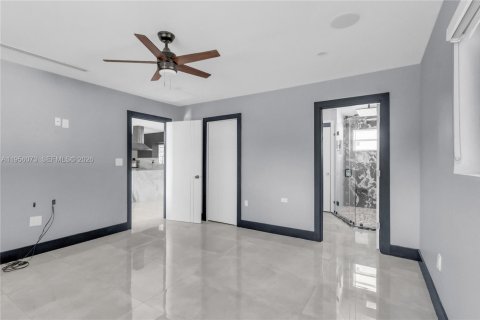 Villa ou maison à louer à Pembroke Pines, Floride: 4 chambres, 125.6 m2 № 2022187 - photo 9