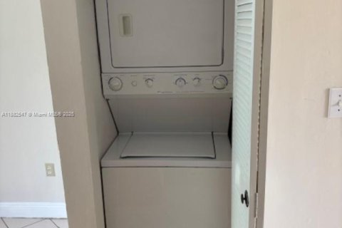 Touwnhouse à louer à Sweetwater, Floride: 2 chambres, 81.01 m2 № 1931306 - photo 5