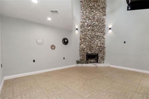 House in DeLand, Florida 4 bedrooms, 311.78 sq.m. № 1815869 - photo 8