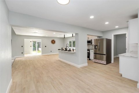 House in DeLand, Florida 4 bedrooms, 311.78 sq.m. № 1815869 - photo 13