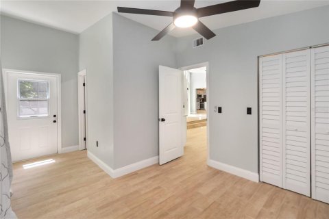 House in DeLand, Florida 4 bedrooms, 311.78 sq.m. № 1815869 - photo 23