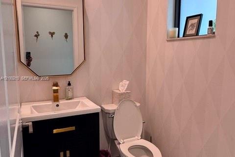 Touwnhouse à louer à Miami, Floride: 3 chambres, 128.02 m2 № 2402702 - photo 6
