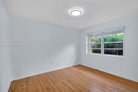 Immobilier commercial à vendre à Miami, Floride: 180.79 m2 № 2011378 - photo 15