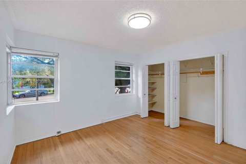 Immobilier commercial à vendre à Miami, Floride: 180.79 m2 № 2011378 - photo 21