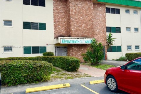 Снять в аренду кондоминиум в Халландейл-Бич, Флорида 1 спальня, 59.46м2, № 1975447 - фото 15