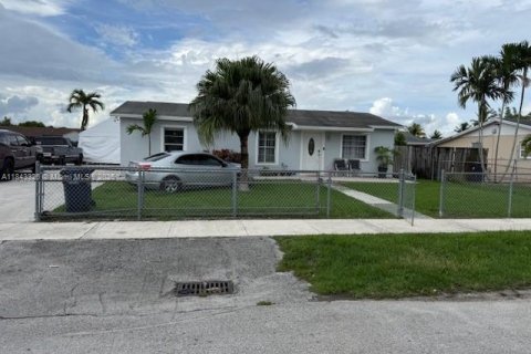 Villa ou maison à vendre à Homestead, Floride: 3 chambres, 138.98 m2 № 1838628 - photo 1
