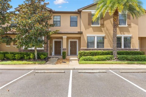 Townhouse in Wesley Chapel, Florida 3 bedrooms, 153.2 sq.m. № 2356036