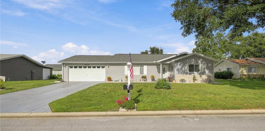 Casa en Summerfield, Florida 2 dormitorios, 125.98 m2 № 2385854