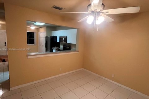 Adosado en venta en Sunrise, Florida, 3 dormitorios, 134.52 m2 № 1828902 - foto 6