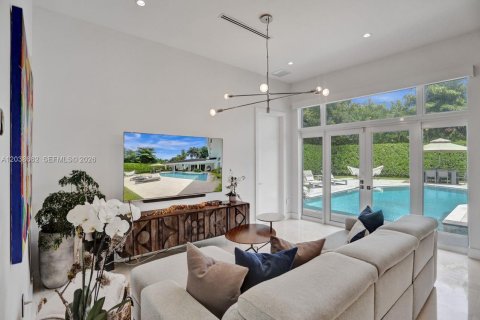 Villa ou maison à vendre à Coral Gables, Floride: 4 chambres, 263.29 m2 № 2262765 - photo 6