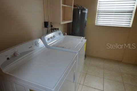 House in Venice, Florida 2 bedrooms, 94.2 sq.m. № 2203342 - photo 14