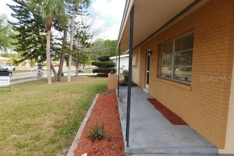 House in Venice, Florida 2 bedrooms, 94.2 sq.m. № 2203342 - photo 4