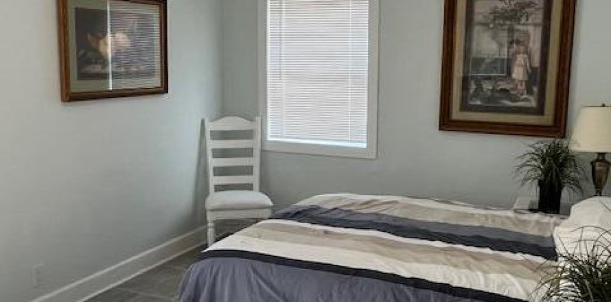 House in West Palm Beach, Florida 3 bedrooms, 90.95 sq.m. № 1119977