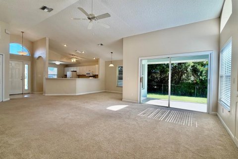 Villa ou maison à vendre à Port St. Lucie, Floride: 3 chambres, 151.8 m2 № 2245888 - photo 15