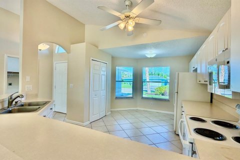 Villa ou maison à vendre à Port St. Lucie, Floride: 3 chambres, 151.8 m2 № 2245888 - photo 13