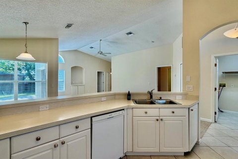 Villa ou maison à vendre à Port St. Lucie, Floride: 3 chambres, 151.8 m2 № 2245888 - photo 11