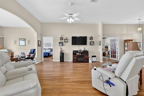 Villa ou maison à louer à Leesburg, Floride: 2 chambres, 204.38 m2 № 2347885 - photo 13