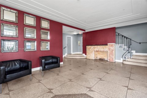 Condo in Miami Beach, Florida, 1 bedroom № 1951203 - photo 21