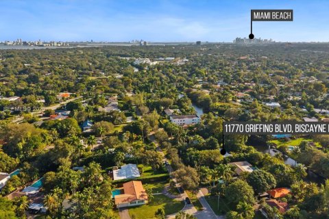 Casa en venta en Biscayne Park, Florida, 4 dormitorios, 234.02 m2 № 1993385 - foto 20