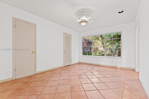 Casa en venta en Biscayne Park, Florida, 4 dormitorios, 234.02 m2 № 1993385 - foto 11