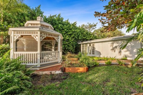 Casa en venta en Biscayne Park, Florida, 4 dormitorios, 234.02 m2 № 1993385 - foto 16